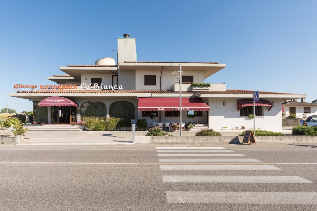 Park Hotel Ristorante Ca' Bianca Istrana Kültér fotó